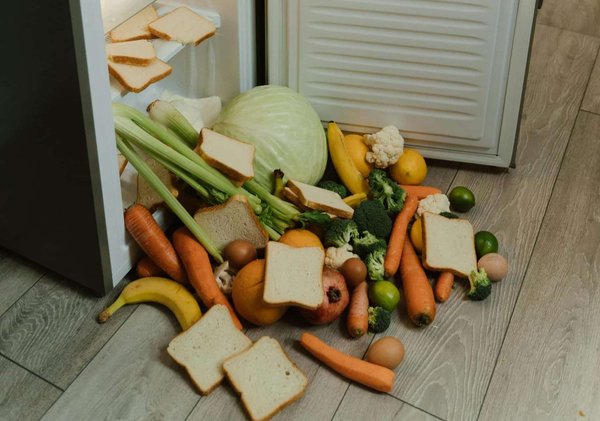 Quali strategie possono essere adottate da un ristorante per ridurre lo spreco alimentare?